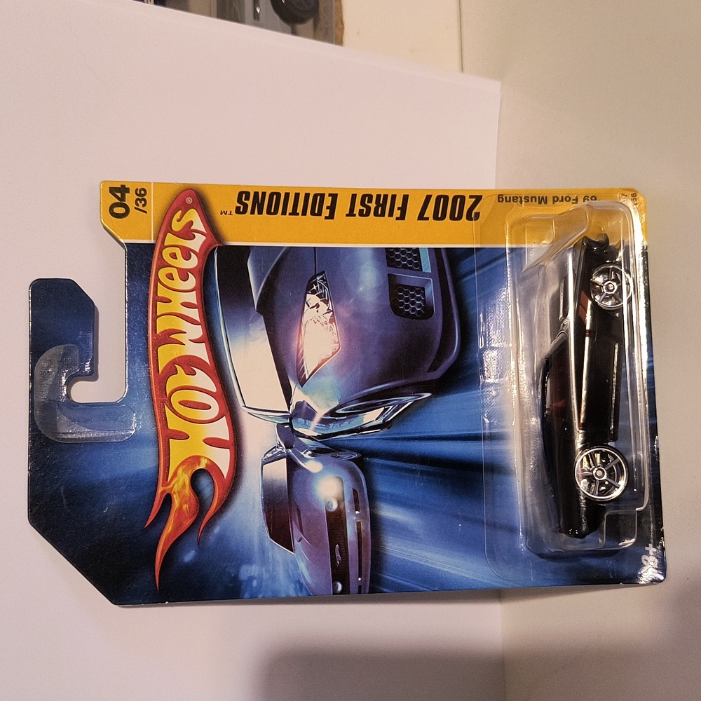 B23 Hot Wheels 69 ford mustang  with shipping protector